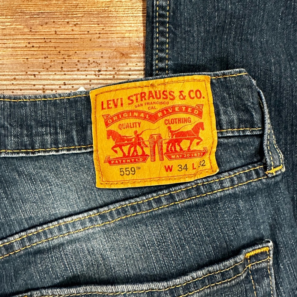 EUC Levi 559 34/32